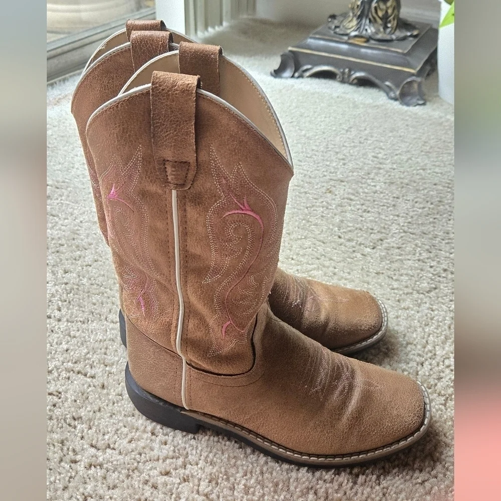 Shyanne left boot